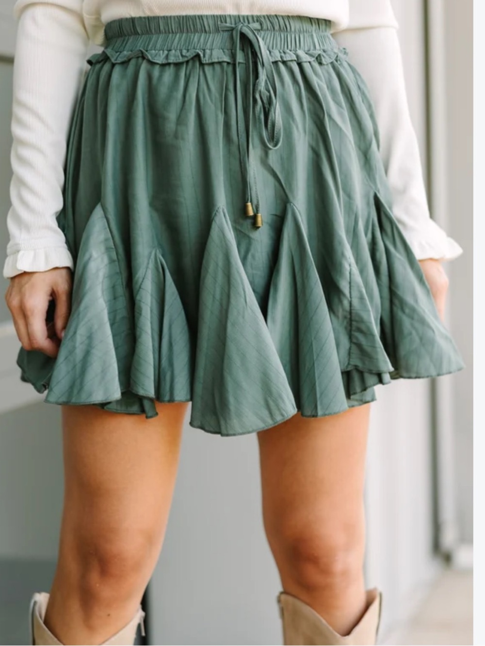 entro Olive Green Ruffle Hem Skater Skort/skirt SzL